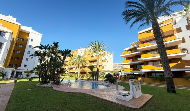 Resale - Apartment / flat - Torrevieja - Punta Prima