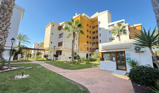 Resale - Apartment / flat - Torrevieja - Punta Prima