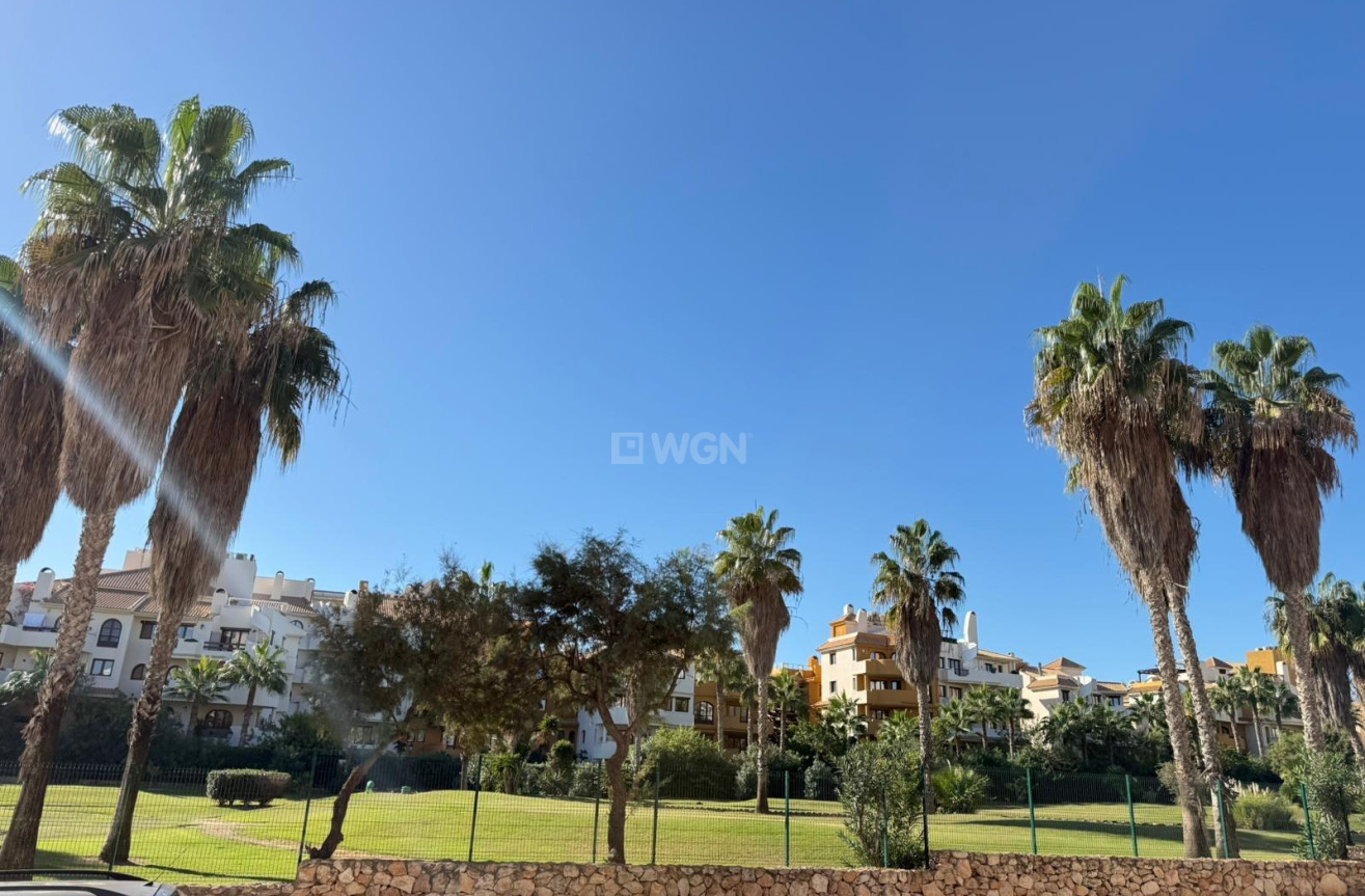Resale - Apartment / flat - Torrevieja - Punta Prima