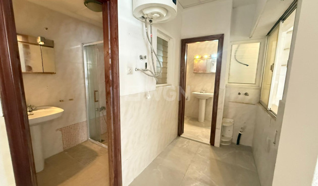 Wiederverkauf - Wohnung - Torrevieja - Playa de los Locos