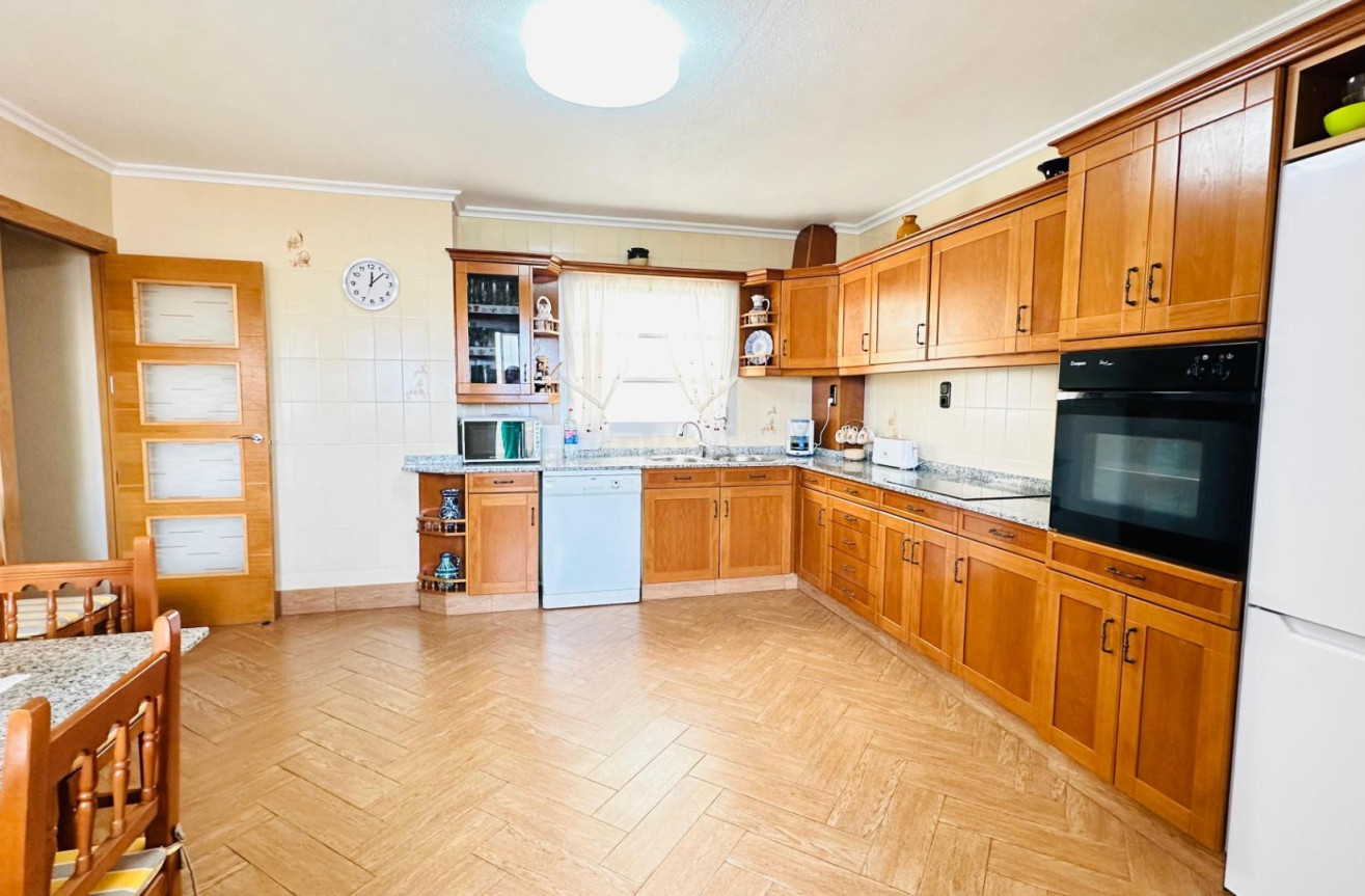 Wiederverkauf - Wohnung - Torrevieja - Centro