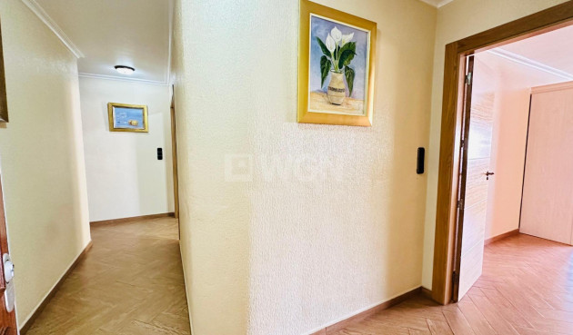 Wiederverkauf - Wohnung - Torrevieja - Centro