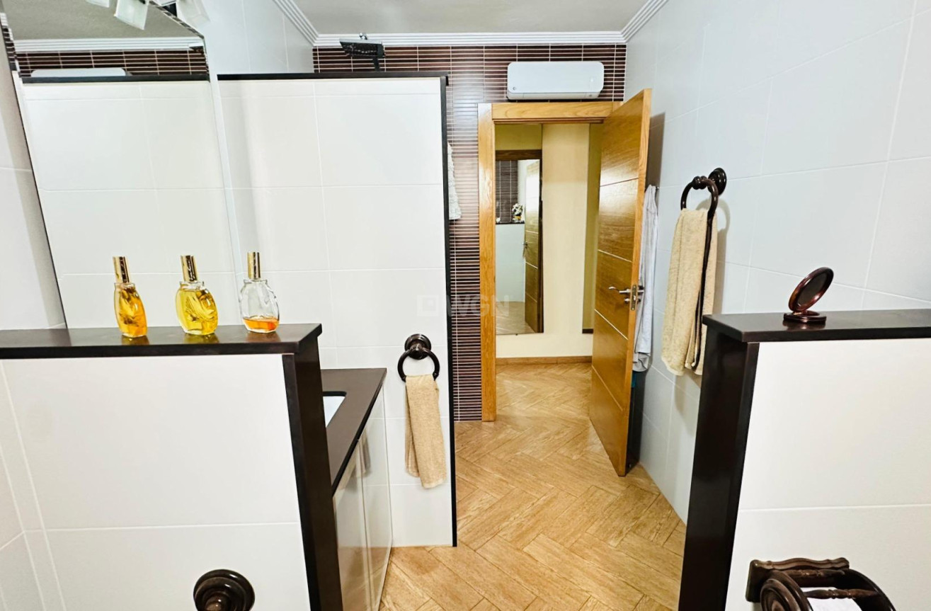 Wiederverkauf - Wohnung - Torrevieja - Centro