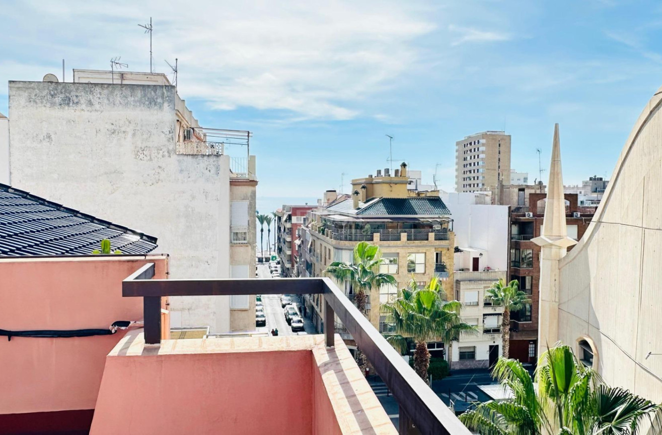 Wiederverkauf - Wohnung - Torrevieja - Centro