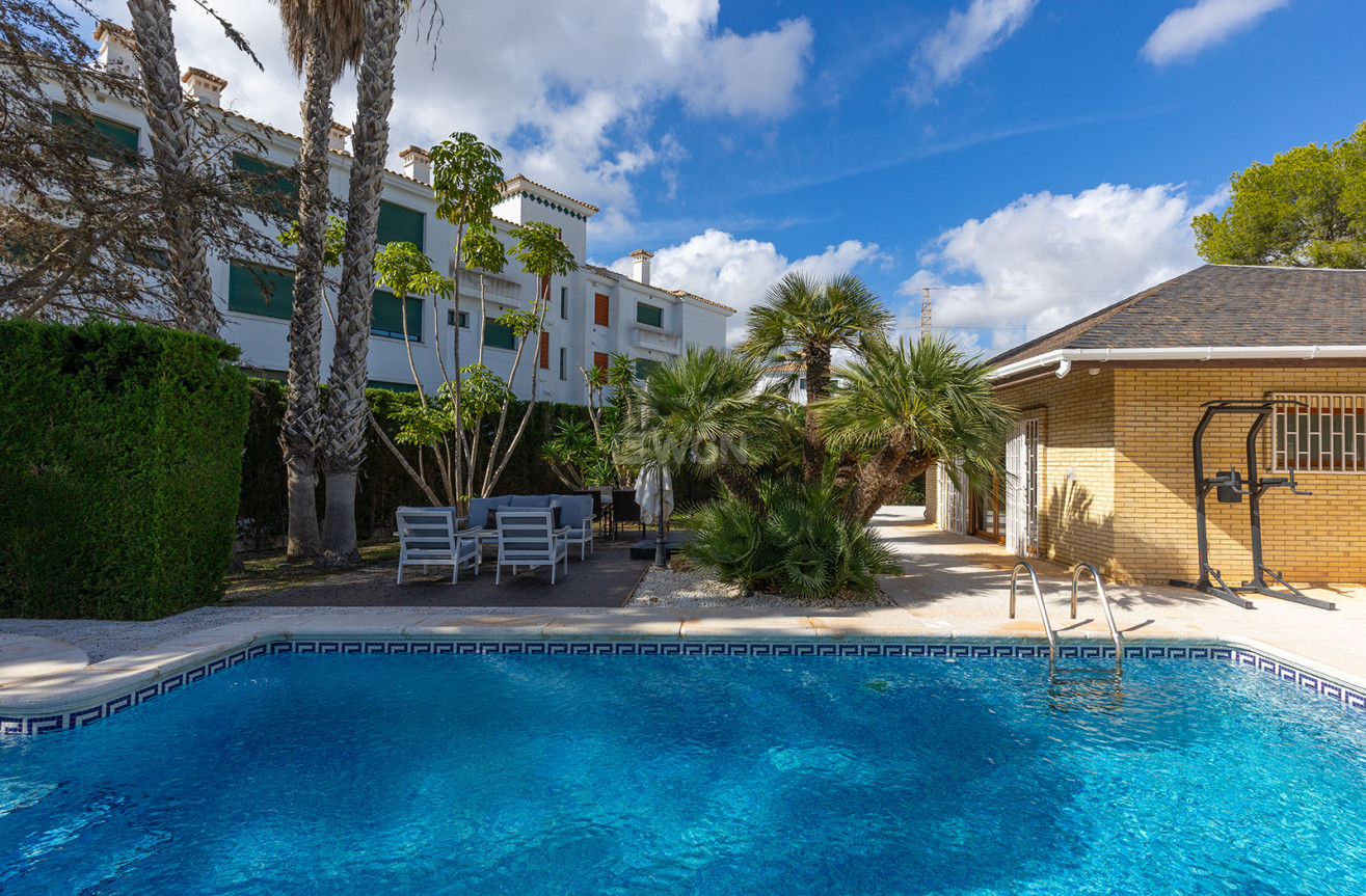 Resale - Villa - Orihuela Costa - Costa Blanca