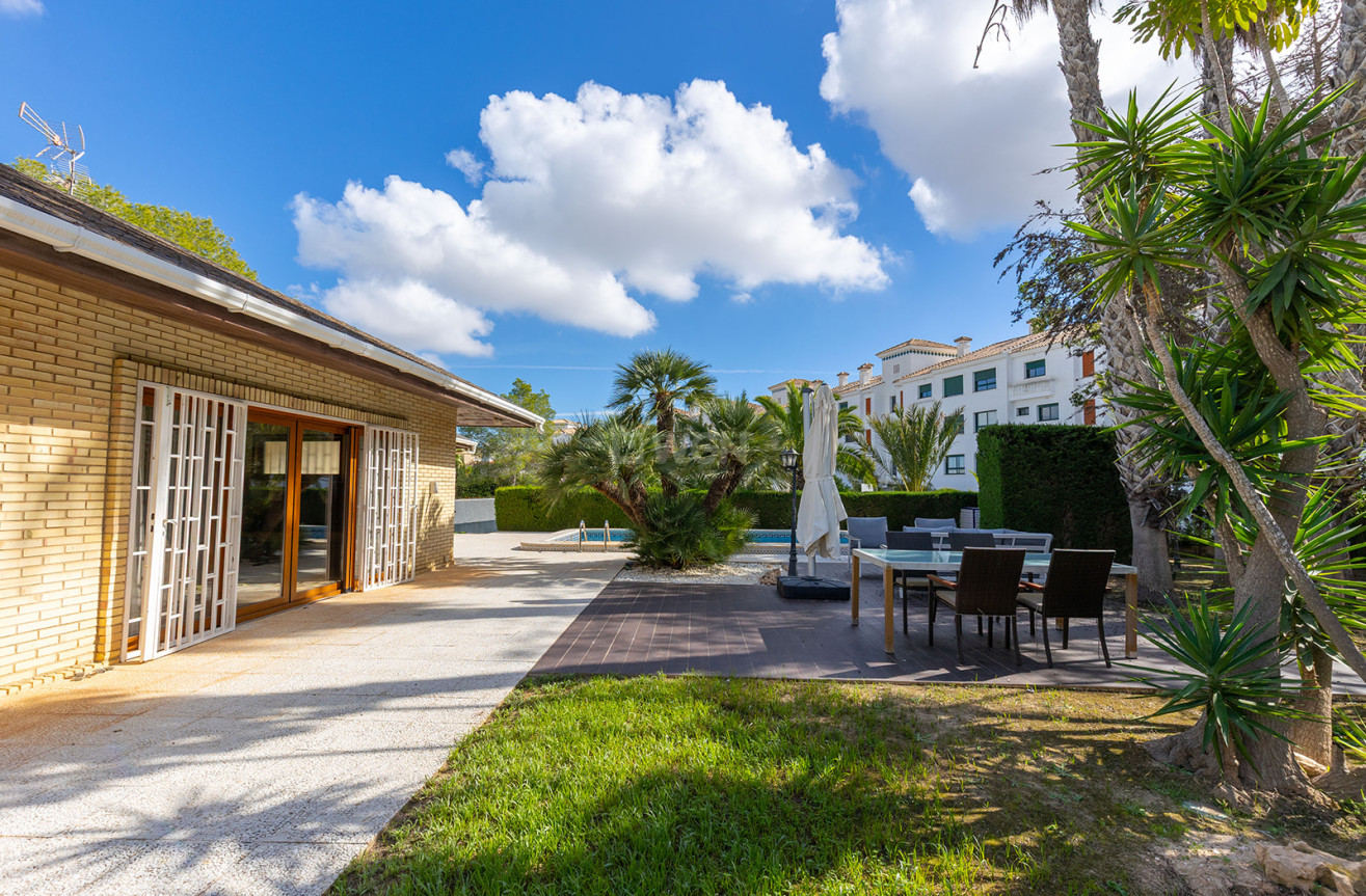 Resale - Villa - Orihuela Costa - Costa Blanca