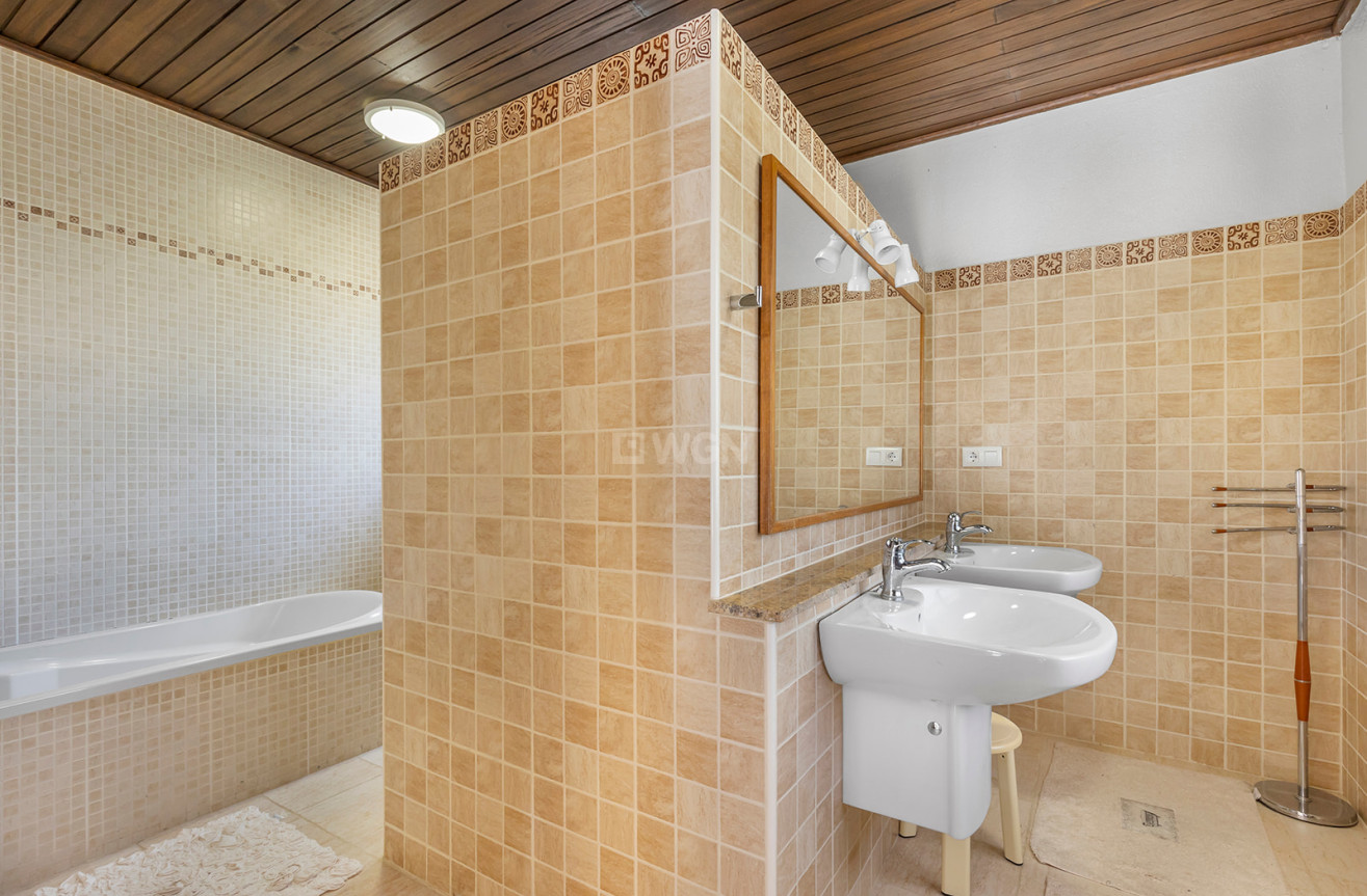 Resale - Villa - Orihuela Costa - Costa Blanca