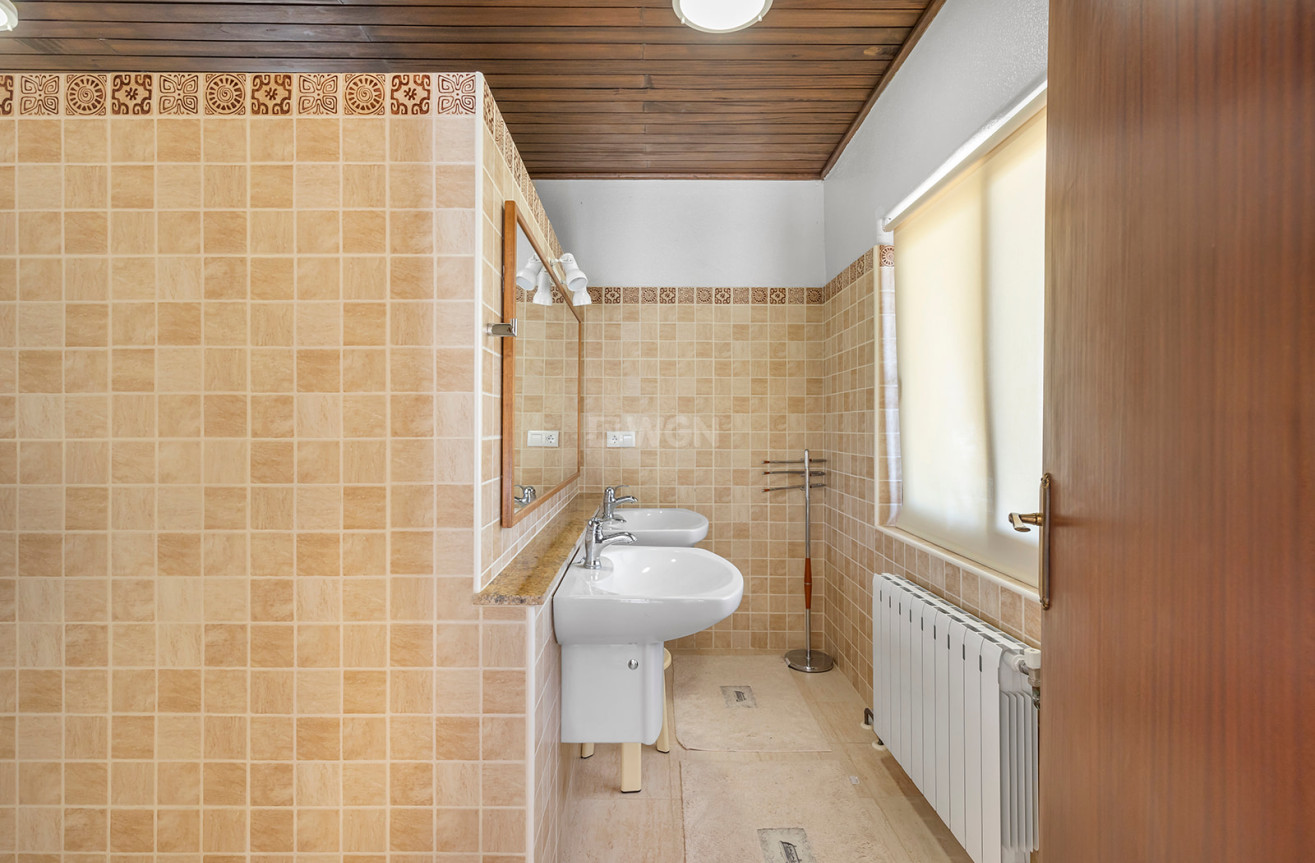 Resale - Villa - Orihuela Costa - Costa Blanca