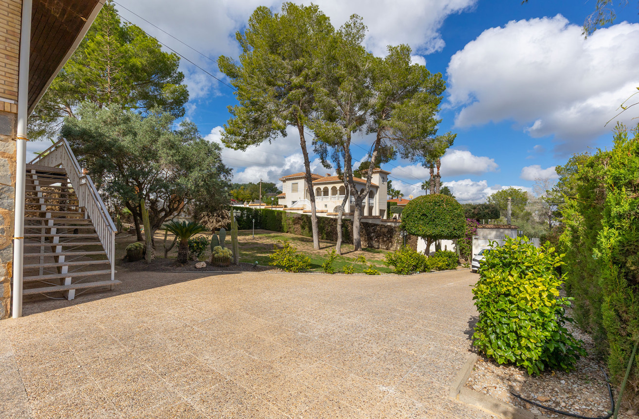 Resale - Villa - Orihuela Costa - Costa Blanca