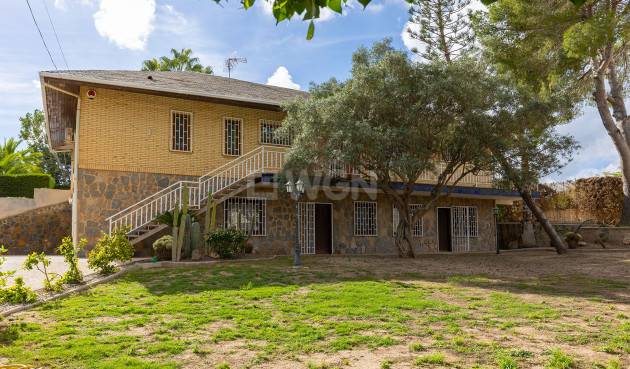 Resale - Villa - Orihuela Costa - Costa Blanca