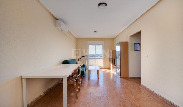 Odsprzedaż - Mieszkanie w bloku - Torrevieja - Costa Blanca