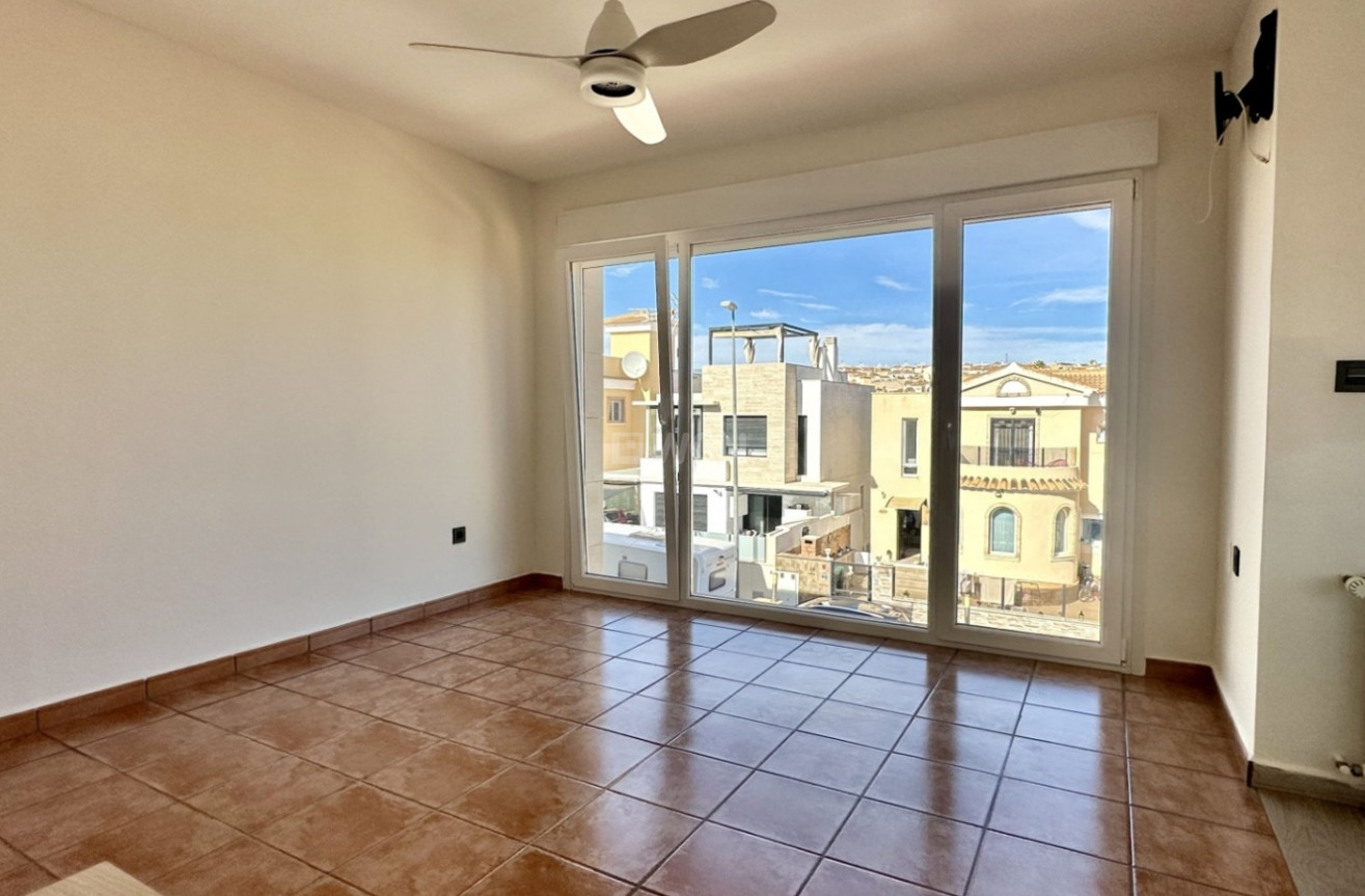 Odsprzedaż - Villa - Orihuela Costa - Costa Blanca