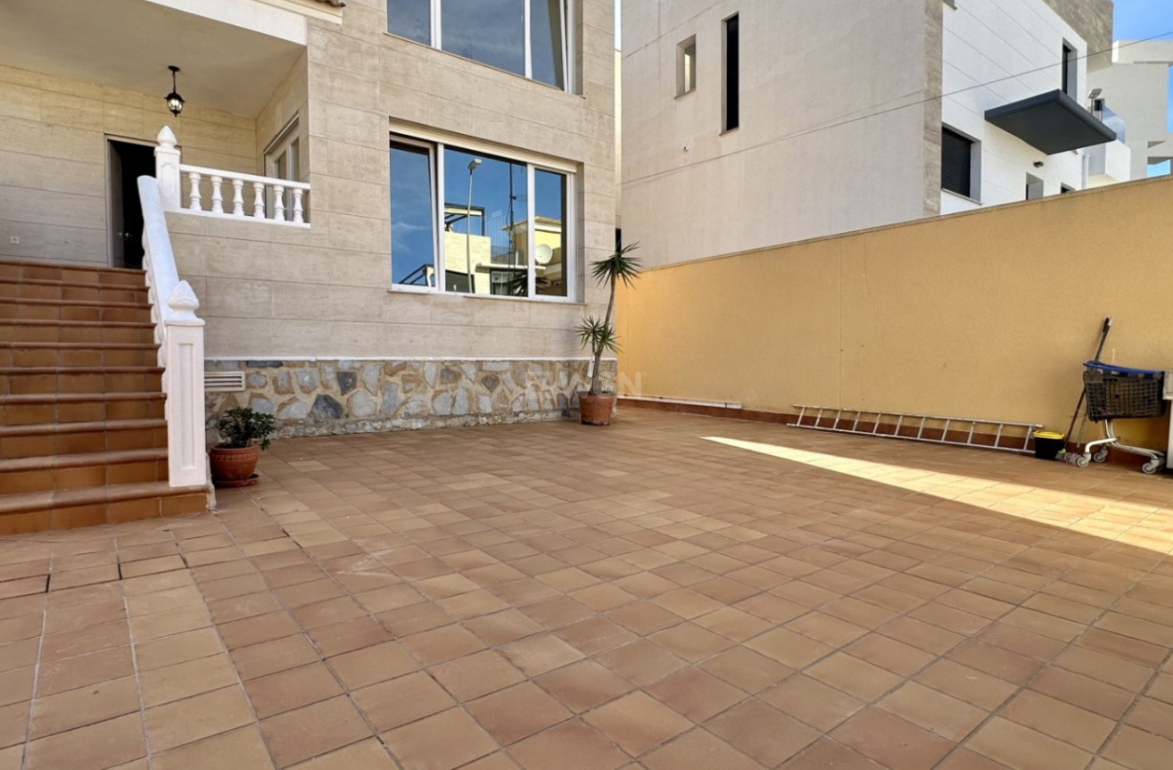 Odsprzedaż - Villa - Orihuela Costa - Costa Blanca