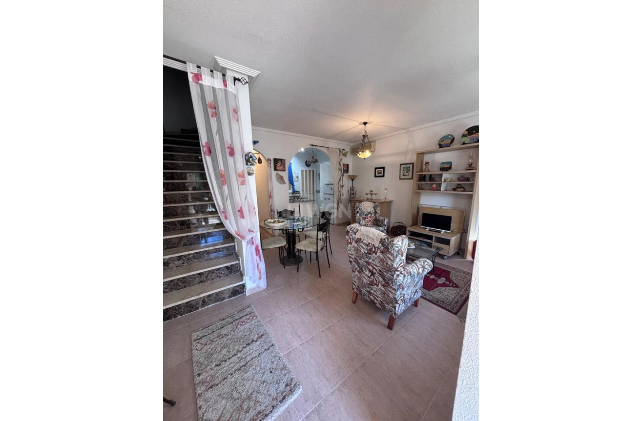 Odsprzedaż - Kamienica - Villamartin - Costa Blanca