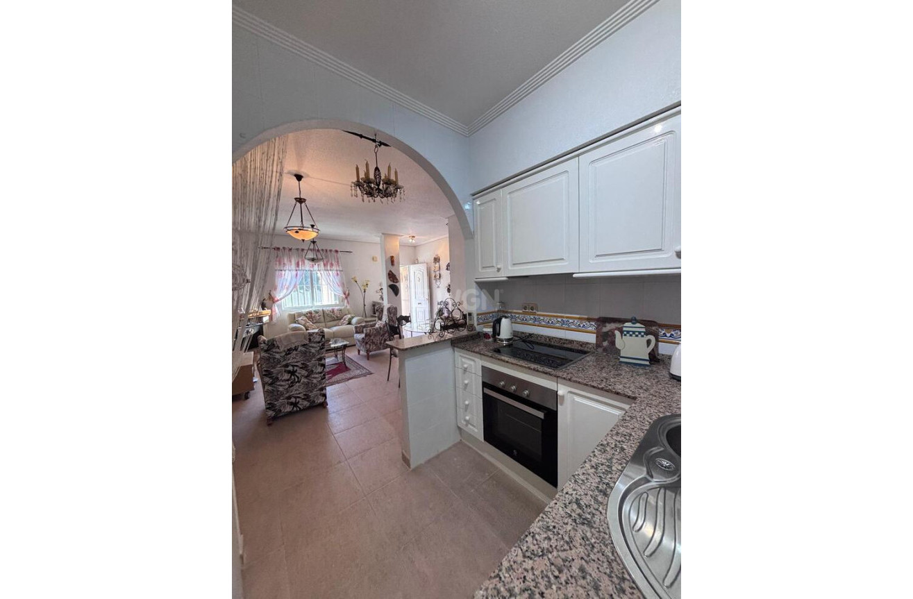 Odsprzedaż - Kamienica - Villamartin - Costa Blanca