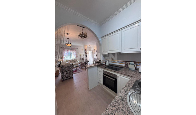 Odsprzedaż - Kamienica - Villamartin - Costa Blanca