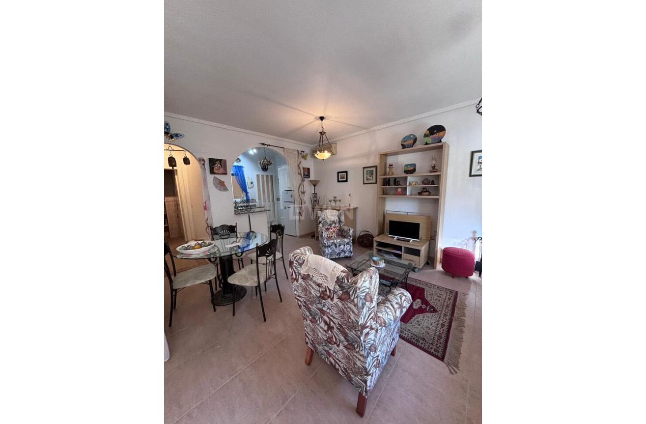 Odsprzedaż - Kamienica - Villamartin - Costa Blanca