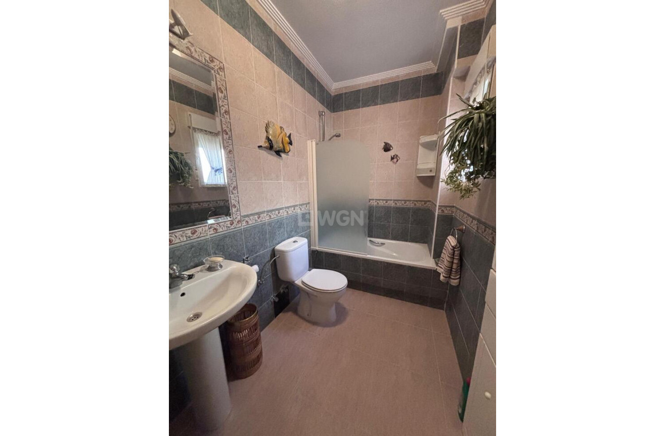 Odsprzedaż - Kamienica - Villamartin - Costa Blanca