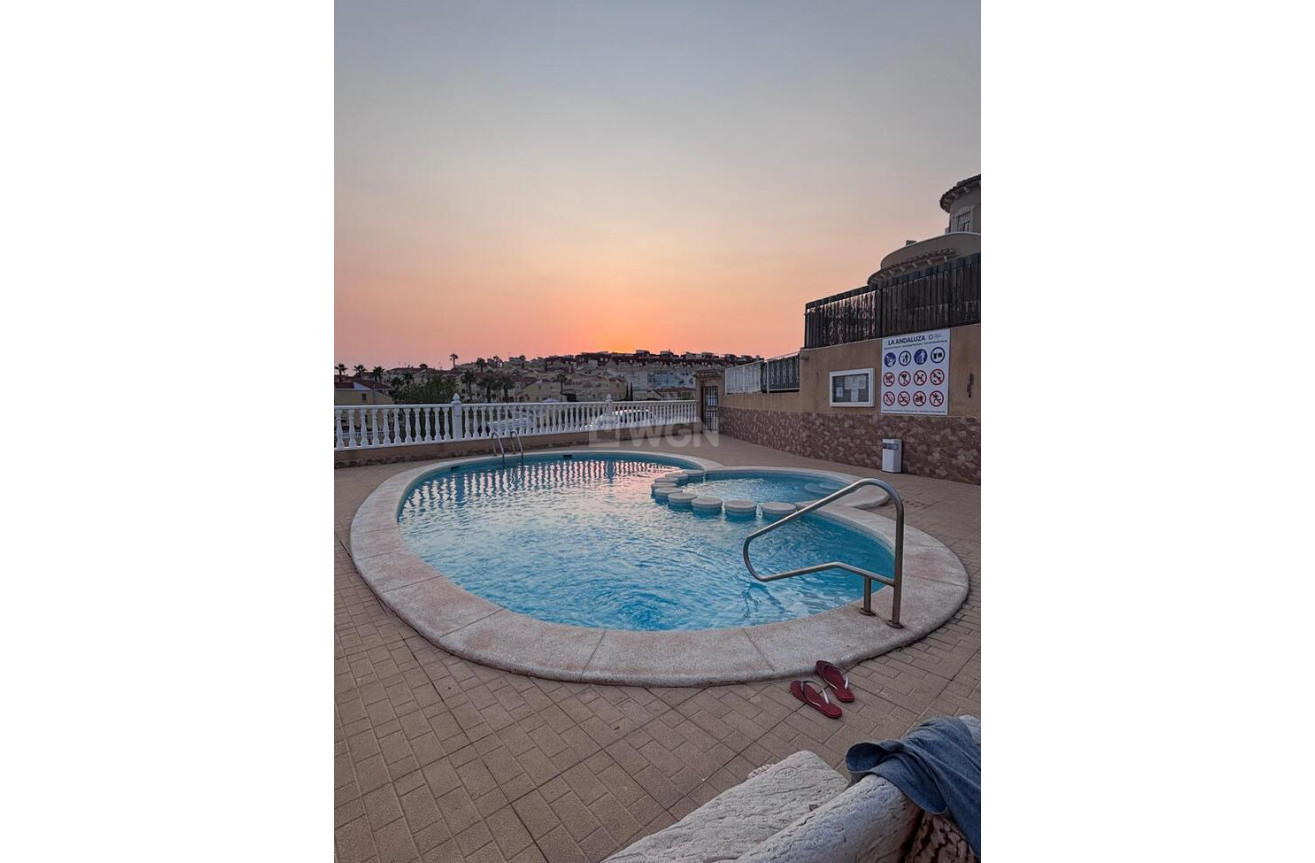 Odsprzedaż - Kamienica - Villamartin - Costa Blanca