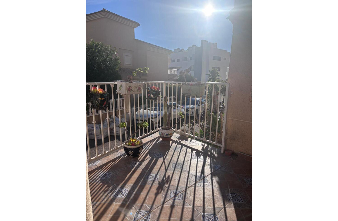 Odsprzedaż - Kamienica - Villamartin - Costa Blanca