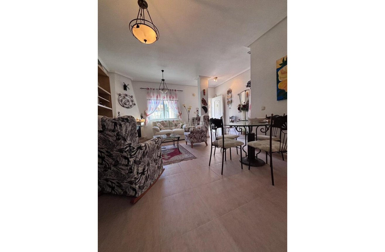 Odsprzedaż - Kamienica - Villamartin - Costa Blanca