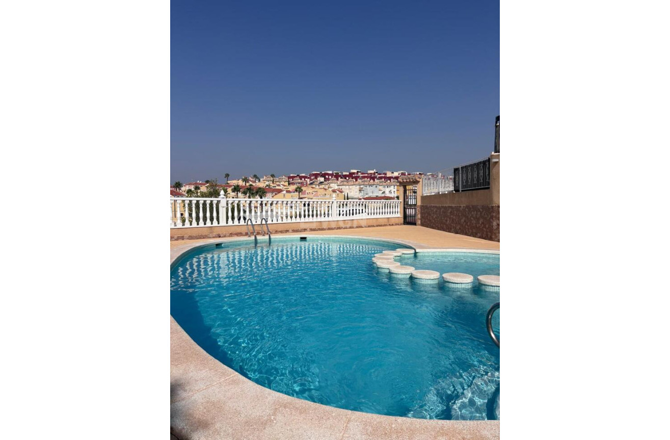 Odsprzedaż - Kamienica - Villamartin - Costa Blanca