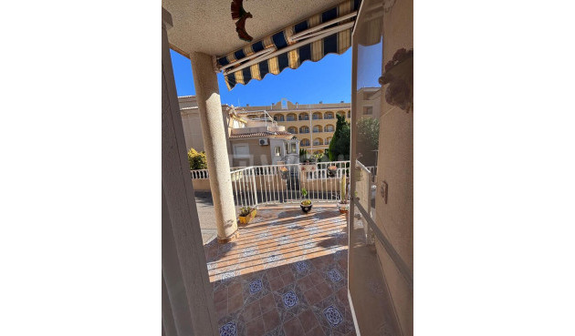 Odsprzedaż - Kamienica - Villamartin - Costa Blanca