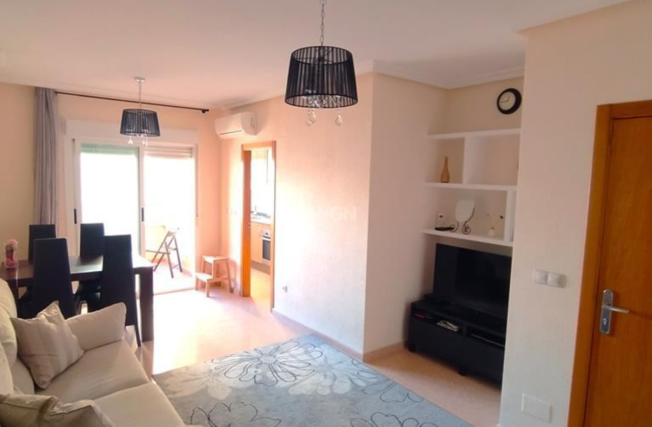 Resale - Apartment / flat - Torrevieja - CENTRO CASCO URBANO