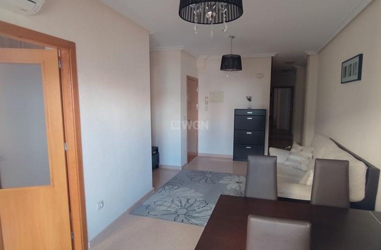 Resale - Apartment / flat - Torrevieja - CENTRO CASCO URBANO