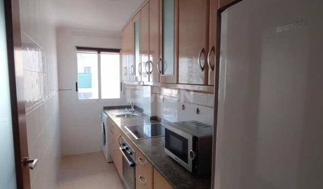 Resale - Apartment / flat - Torrevieja - CENTRO CASCO URBANO