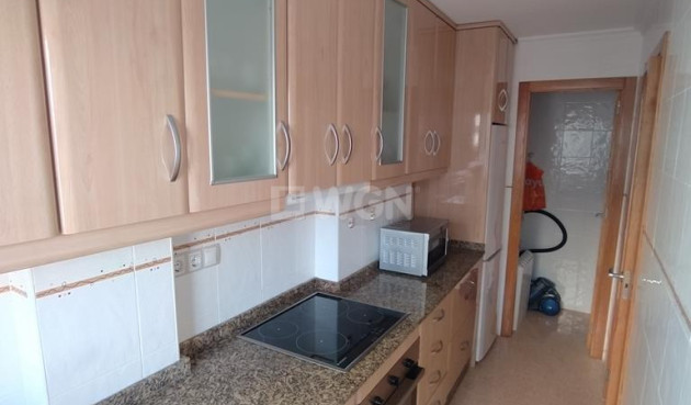 Resale - Apartment / flat - Torrevieja - CENTRO CASCO URBANO