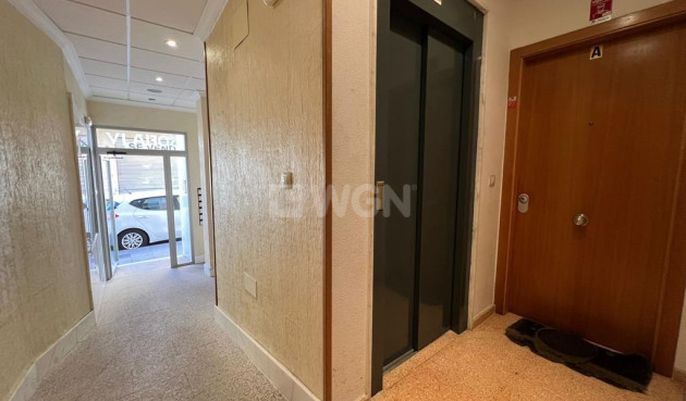 Resale - Apartment / flat - Torrevieja - CENTRO CASCO URBANO