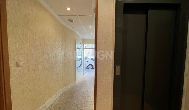 Resale - Apartment / flat - Torrevieja - CENTRO CASCO URBANO