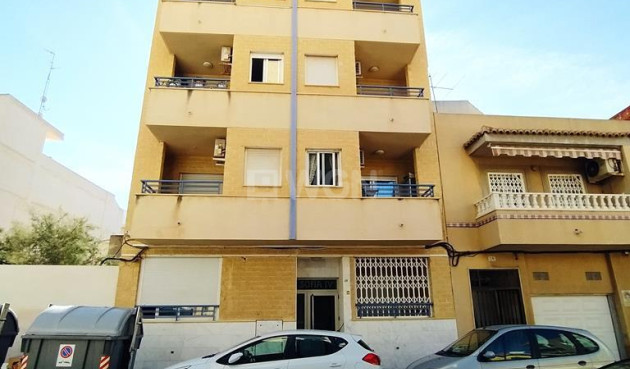Resale - Apartment / flat - Torrevieja - CENTRO CASCO URBANO