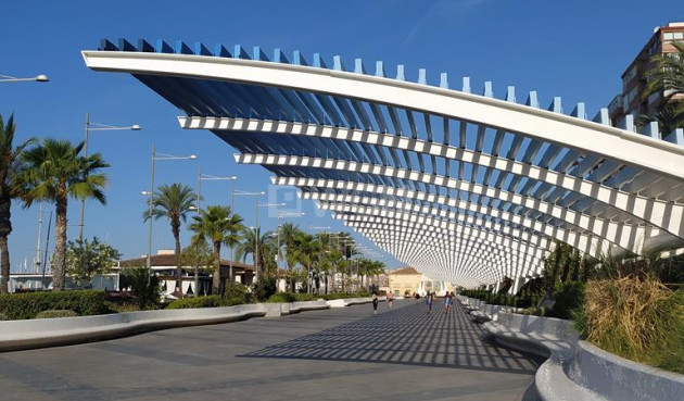 Resale - Apartment / flat - Torrevieja - CENTRO CASCO URBANO