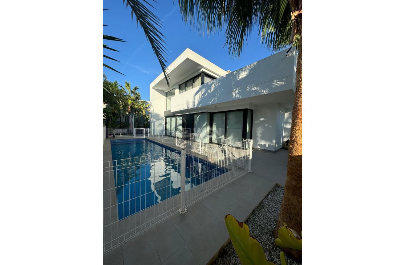 Resale - Villa - Ciudad Quesada - Costa Blanca Sur