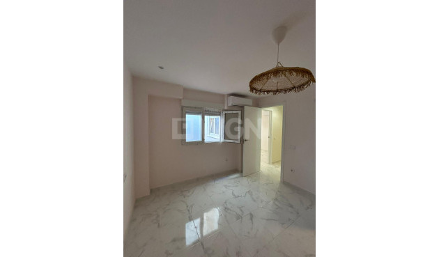 Resale - Apartment / flat - Torrevieja