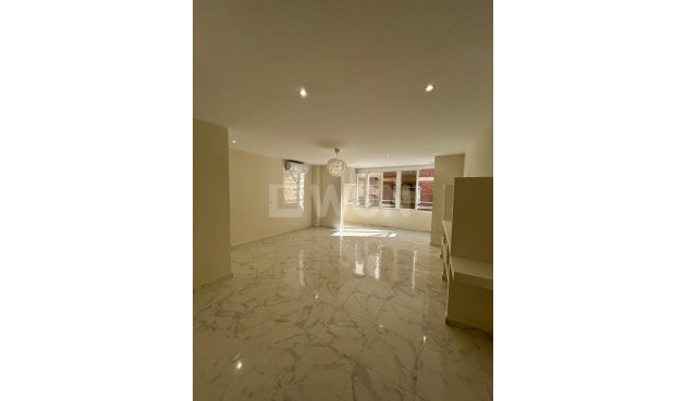 Resale - Apartment / flat - Torrevieja