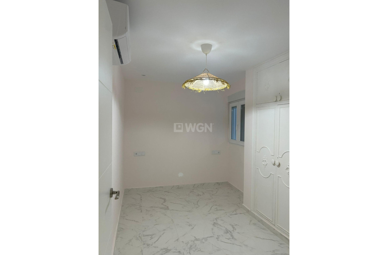 Resale - Apartment / flat - Torrevieja