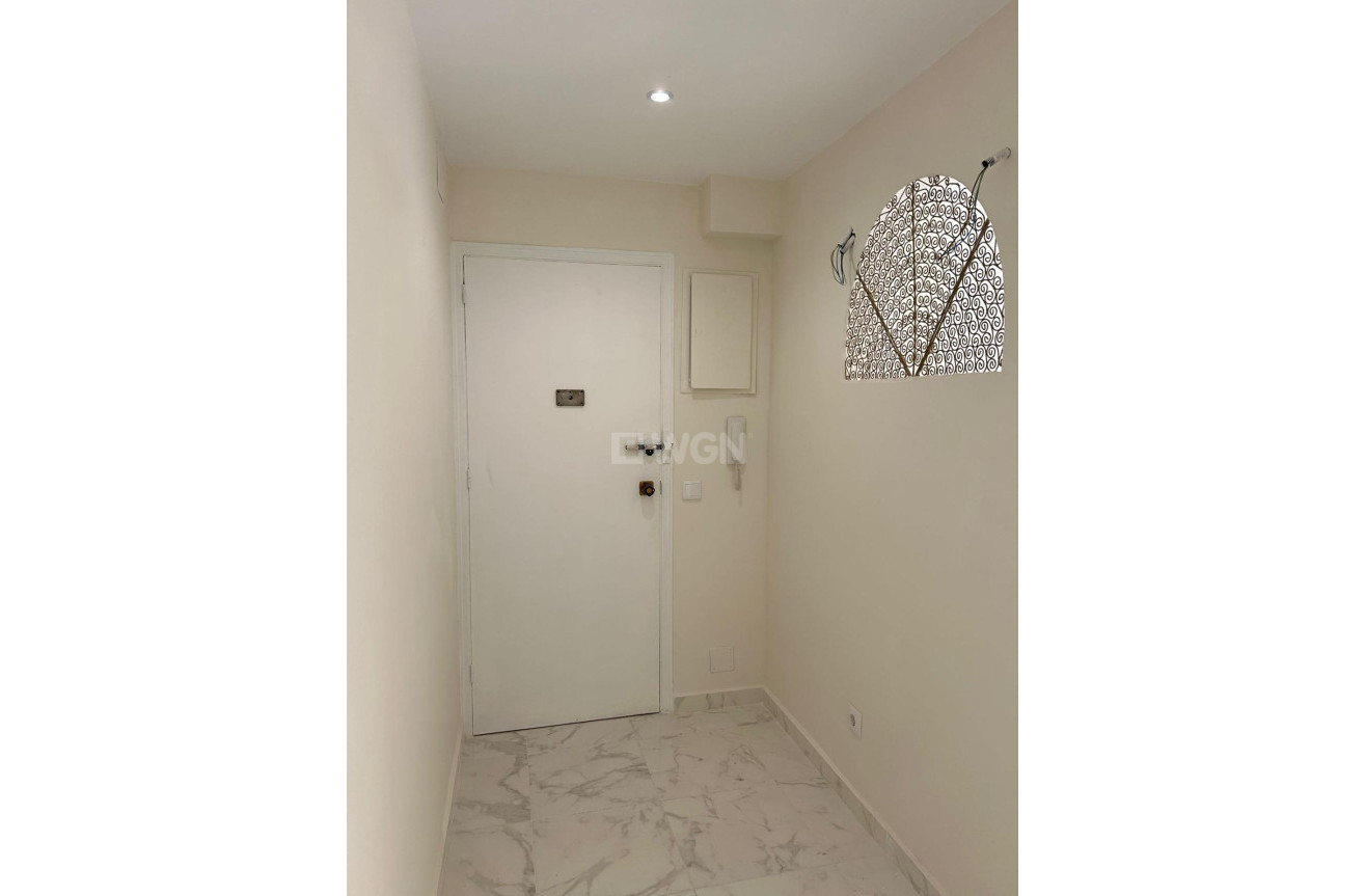 Resale - Apartment / flat - Torrevieja