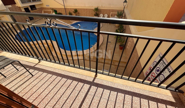 Odsprzedaż - Mieszkanie w bloku - Torrevieja - Los Frutales