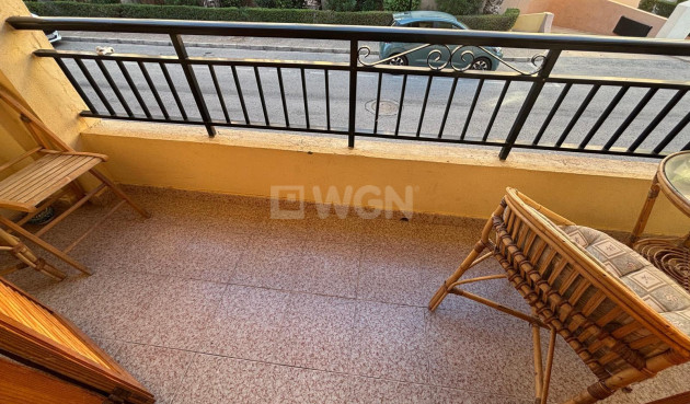 Odsprzedaż - Mieszkanie w bloku - Torrevieja - Los Frutales