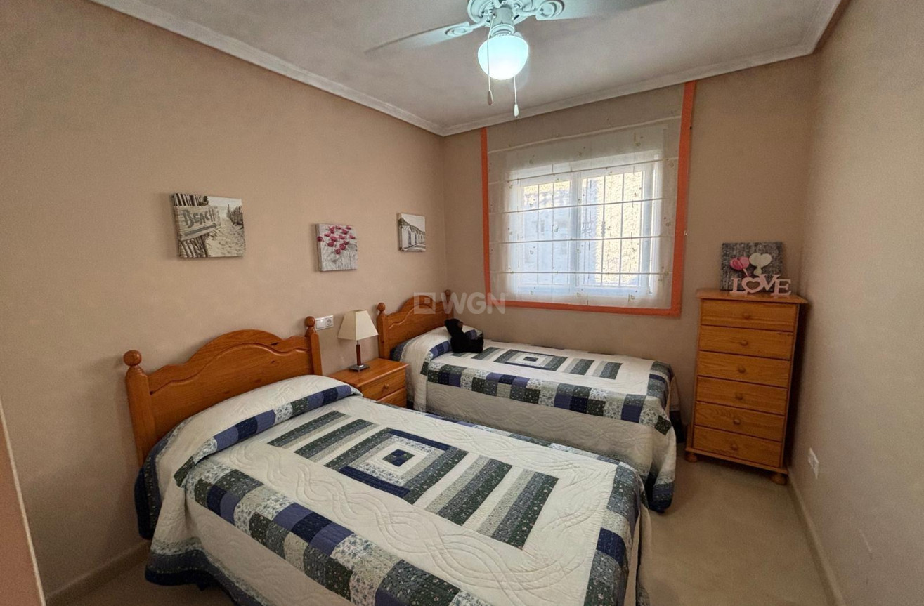 Resale - Villa - Torrevieja - Carrefour