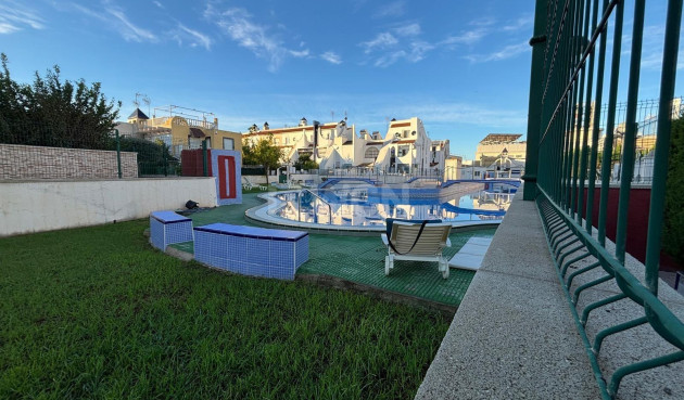 Resale - Villa - Torrevieja - Carrefour