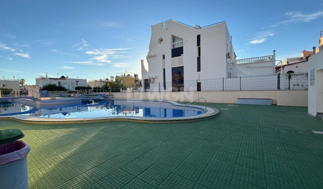 Resale - Villa - Torrevieja - Carrefour