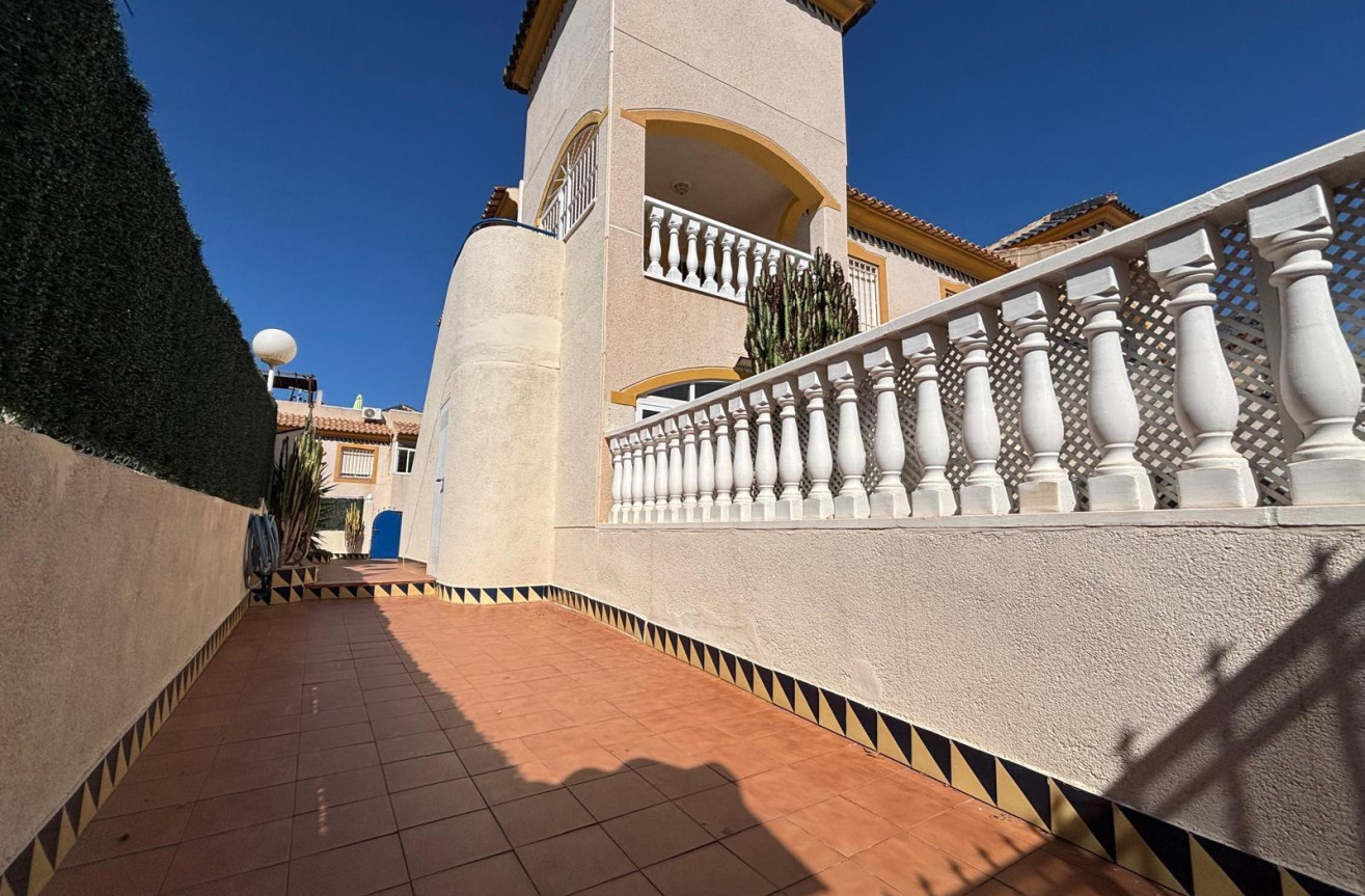 Resale - Bungalow - Torrevieja