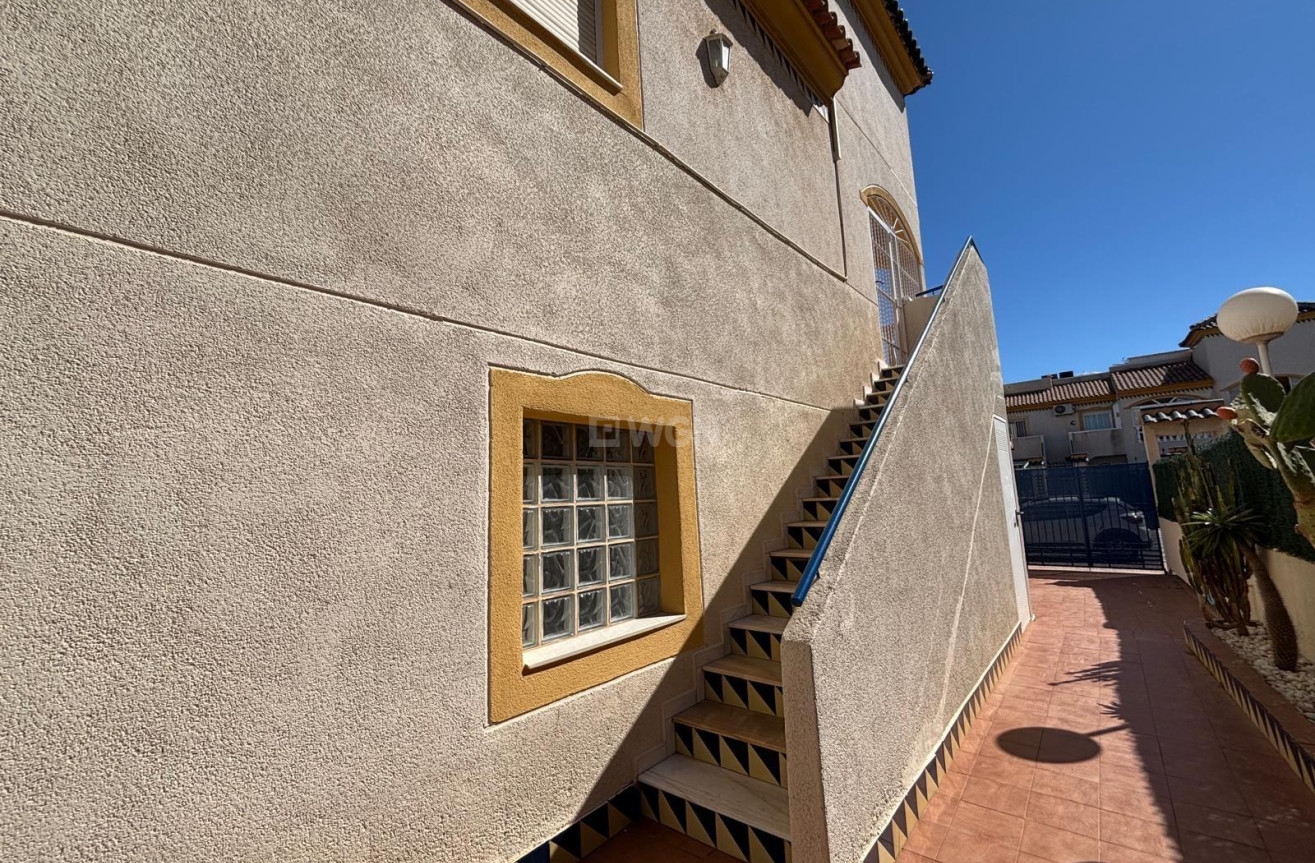 Resale - Bungalow - Torrevieja