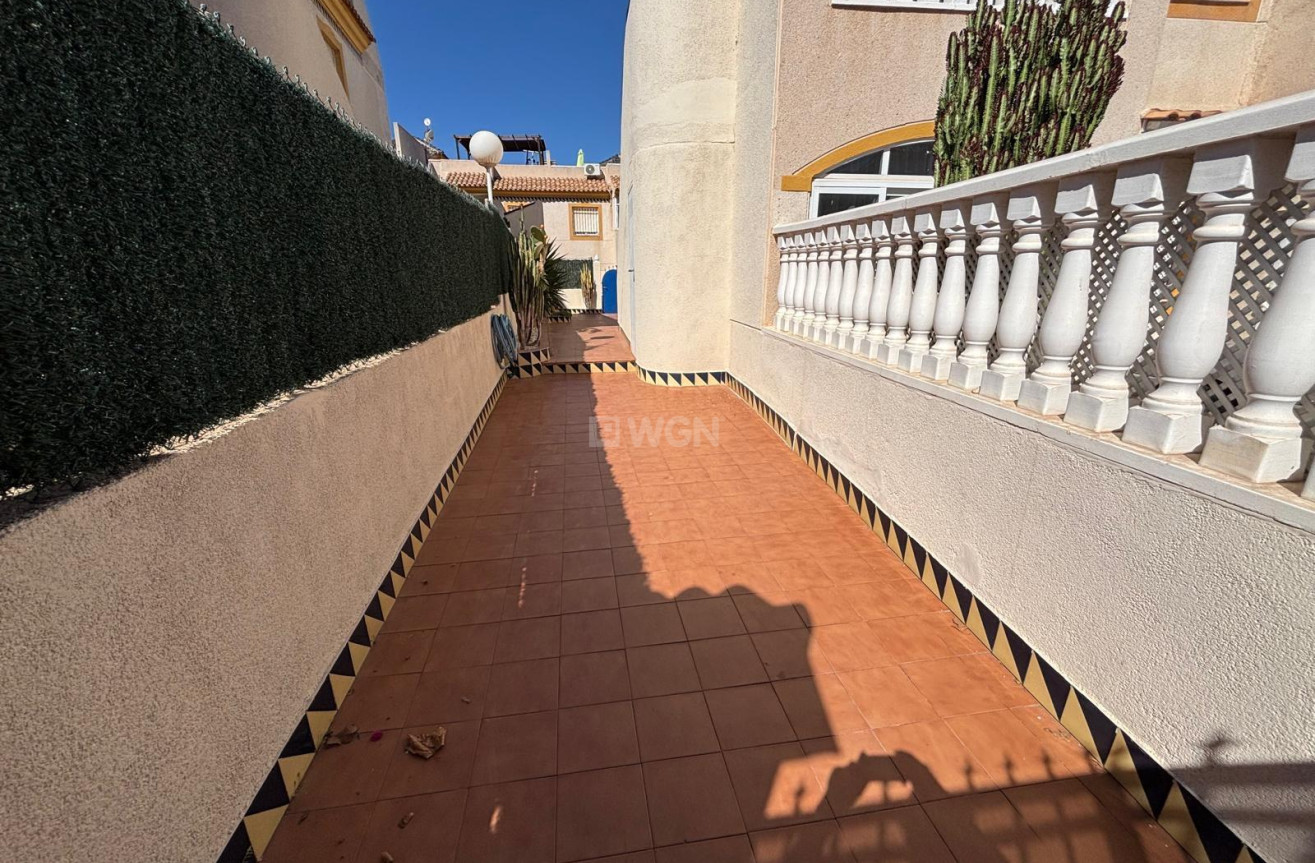 Resale - Bungalow - Torrevieja