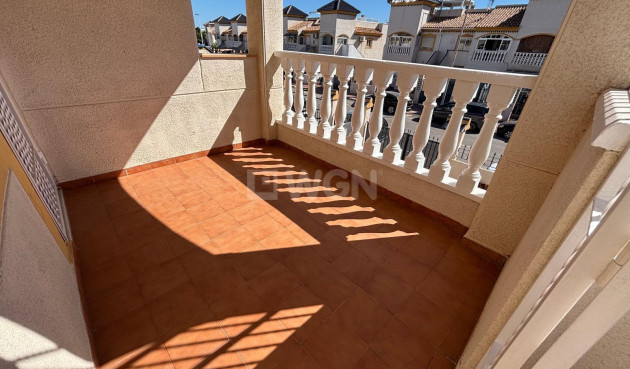 Resale - Bungalow - Torrevieja