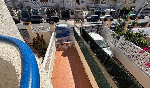 Resale - Bungalow - Torrevieja